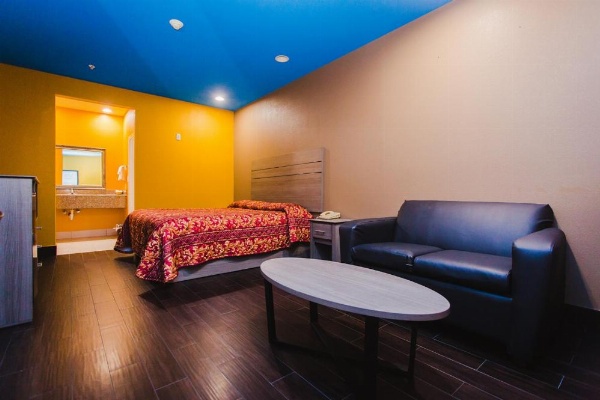 Moonlight Suites - Houston/George Bush Int'l Airport image 12