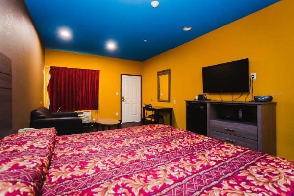 Moonlight Suites - Houston/George Bush Int'l Airport image 17