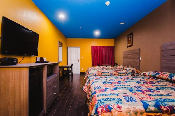 Moonlight Suites - Houston/George Bush Int'l Airport image 24