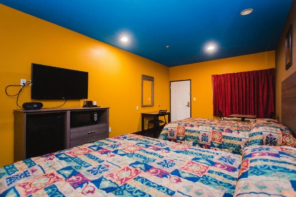 Moonlight Suites - Houston/George Bush Int'l Airport image 25