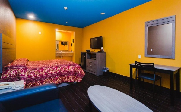 Moonlight Suites - Houston/George Bush Int'l Airport image 9